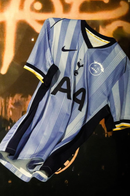 Camiseta Tottenham x Travis Scott